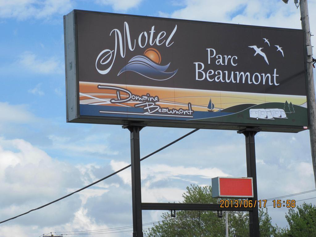 Motel Parc Beaumont Inc. Екстер'єр фото